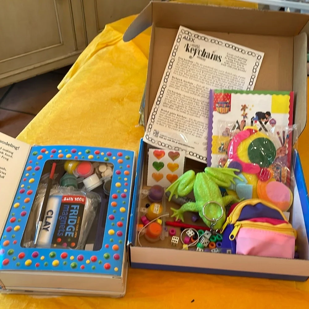 Miscellaneous play things for girl